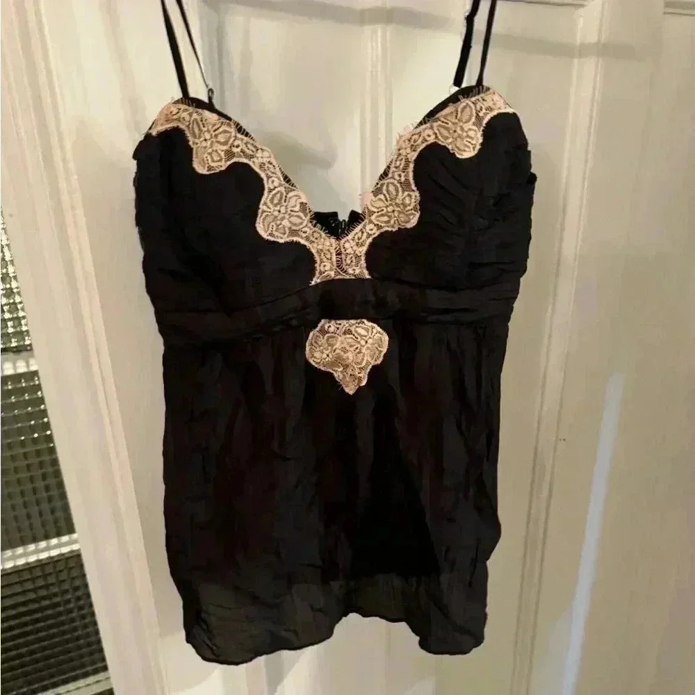 Peep studio 100% silk camisole black with cream lace adjustable straps Sz med